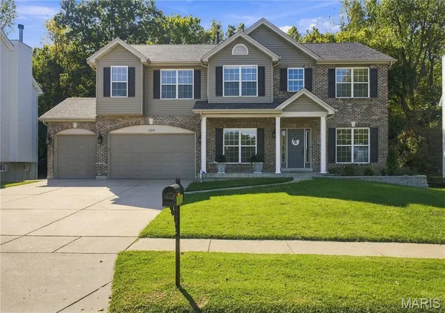Photo 1 of Single family home for sale at 1290 Fenton Meadow Ct, Fenton, MO 63026 | MLS# MIS26044795 | Listing updated on 2026-10-10