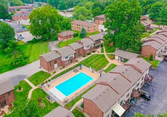 Homes for sale in Belleville, IL | 1229 N 17th St #16, Belleville, IL 62226 | MLS# MIS26044806