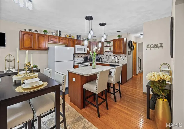 Homes for sale in Belleville, IL | 1229 N 17Th St #16, Belleville, IL 62226 | MLS# MIS26044806