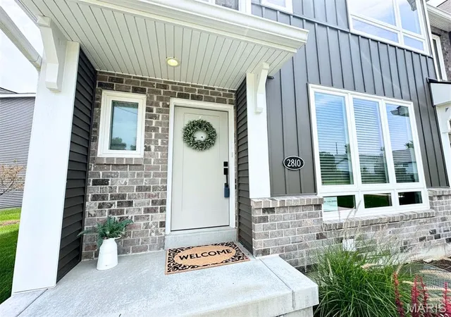 Townhouse for sale at 2810 Mcclay Rd, Saint Charles, MO 63303 | MLS# MIS26044811