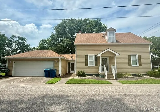 1st image of 605 Munster St, Germantown, IL 62245 | MLS# MIS26044818