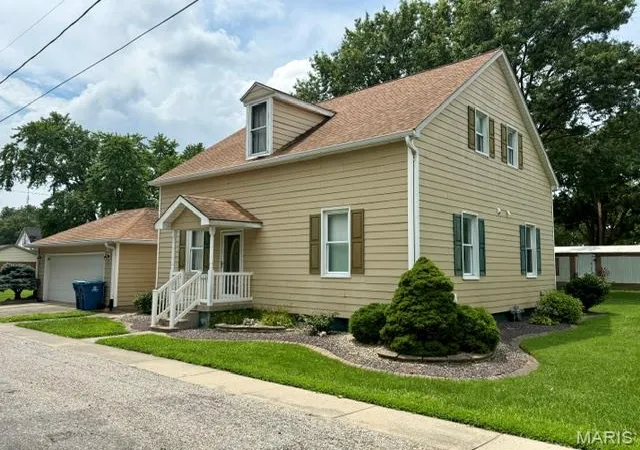 2nd image of 605 Munster St, Germantown, IL 62245 | MLS# MIS26044818