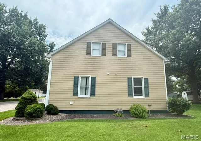 3rd image of 605 Munster St, Germantown, IL 62245 | MLS# MIS26044818