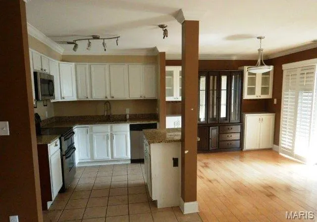 Photo 3 of Condo for sale at 950 E Rue De La Banque #L7, St Louis, MO 63141 | MLS# MIS26044820 | Listing updated on 2026-08-18