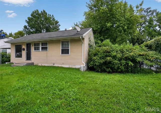Photo 1 of Single family home for sale at 10308 Galloway Dr, Saint Louis, MO 63137 | MLS# MIS26044824 | Listing updated on 2026-08-26