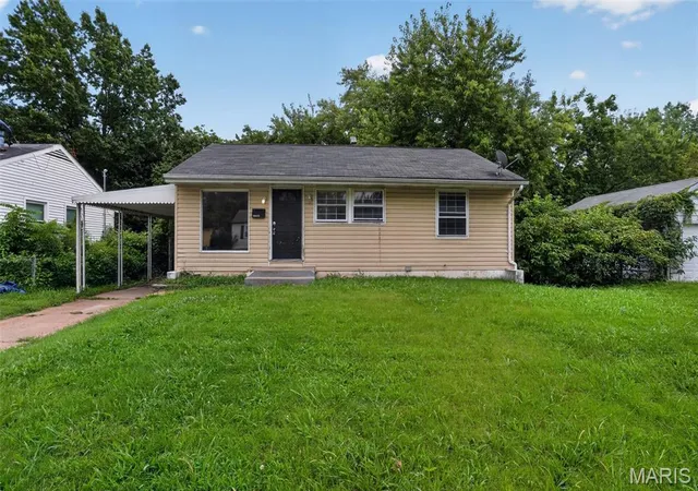 Photo 3 of Single family home for sale at 10308 Galloway Dr, Saint Louis, MO 63137 | MLS# MIS26044824 | Listing updated on 2026-08-26