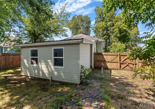 Homes for sale in Chaffee, MO | 212 W Davidson Ave, Chaffee, MO 63740 | MLS# MIS26044850