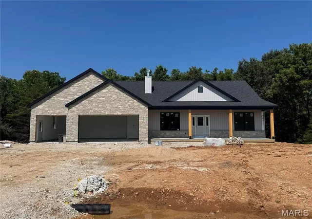 Homes for sale in Moscow Mills, MO | 115 Hickory Heits Ct, Moscow Mills, MO 63362 | MLS# MIS26044856