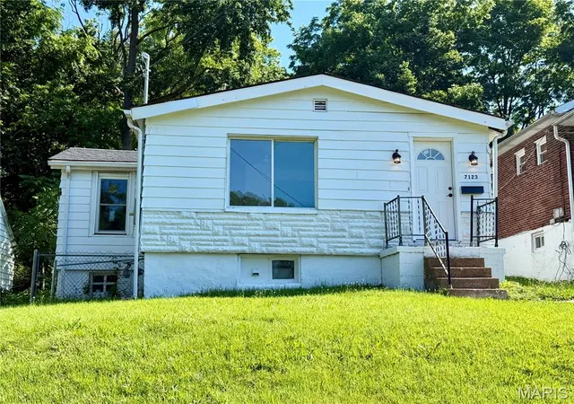Homes for sale in Jennings, MO | 7123 Beulah Ave, Jennings, MO 63136 | MLS# MIS26044864