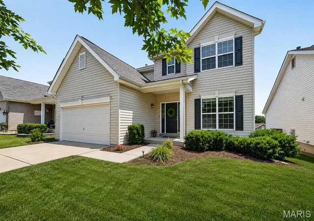 Photo 1 of Sale Pending at 302 Pecan Bluffs Dr, Wentzville, MO 63385 | MLS# MIS26044875 | Listing updated on 2026-09-01