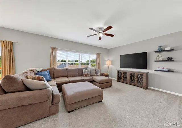3rd image of 302 Pecan Bluffs Dr, Wentzville, MO 63385 | MLS# MIS26044875