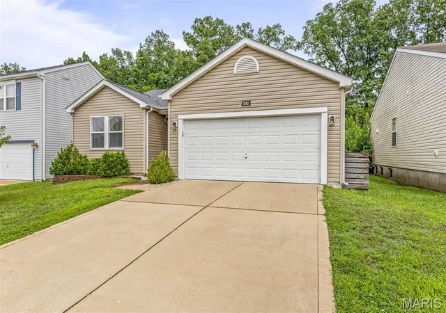Homes for sale in Herculaneum, MO | 1242 Oakholt Ct, Herculaneum, MO 63048 | MLS# MIS26044883