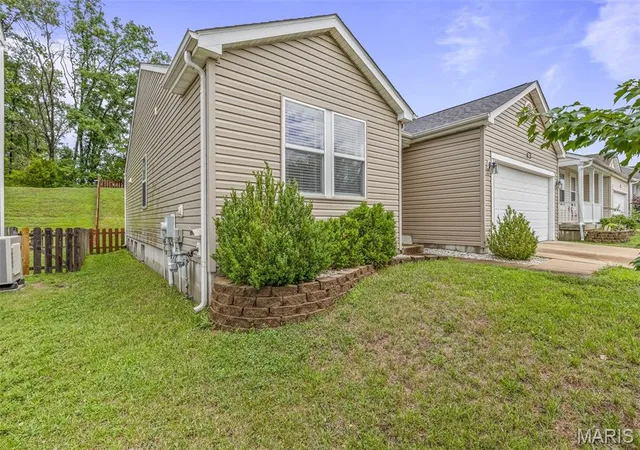 Homes for sale in Herculaneum, MO | 1242 Oakholt Ct, Herculaneum, MO 63048 | MLS# MIS26044883