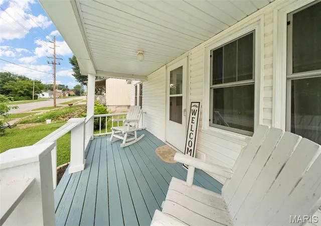Photo 3 of Sale Pending at 207 S Olive St, Rolla, MO 65401 | MLS# MIS26044887 | Listing updated on 2026-09-05
