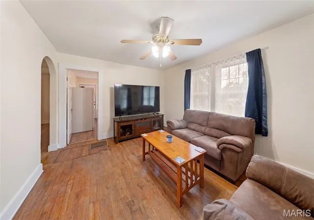 Photo 3 of Sale Pending at 207 S Olive St, Rolla, MO 65401 | MLS# MIS26044887 | Listing updated on 2026-09-05