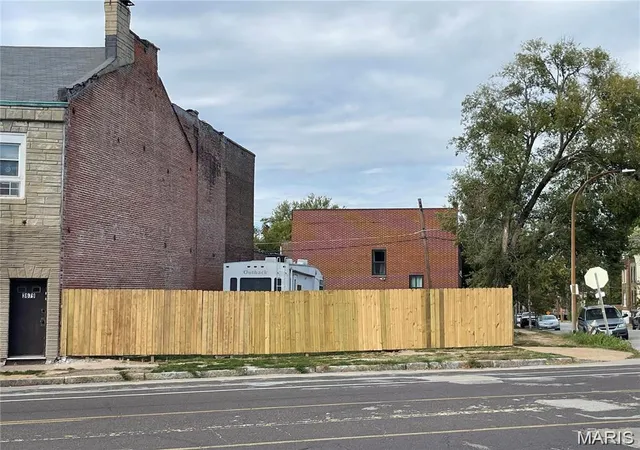 Land for sale at 3673 S Broadway, Saint Louis, MO 63118 | MLS# MIS26044895
