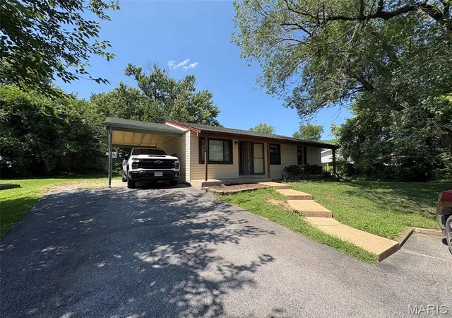 1st image of 34 Orchard Hills Dr, St Peters, MO 63376 | MLS# MIS26044896