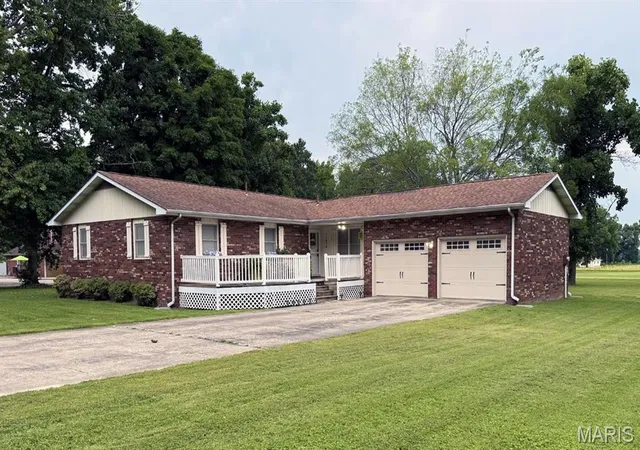 Homes for sale in Dexter, MO | 12070 Kimber Ln, Dexter, MO 63841 | MLS# MIS26044906