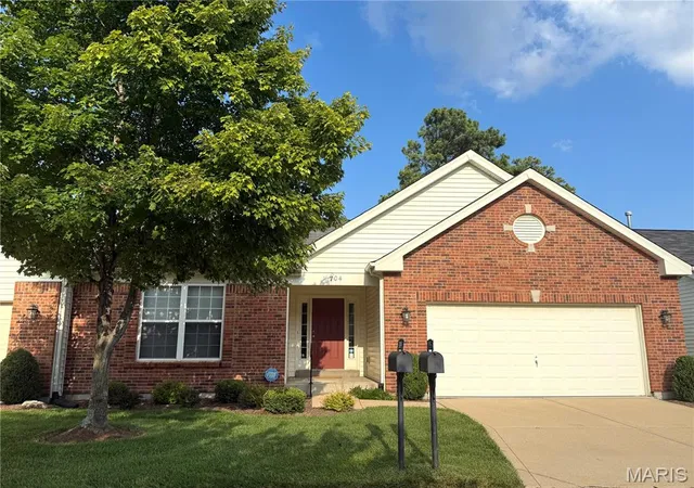 2nd image of 704 Villas Estates Dr, Fenton, MO 63026 | MLS# MIS26044917