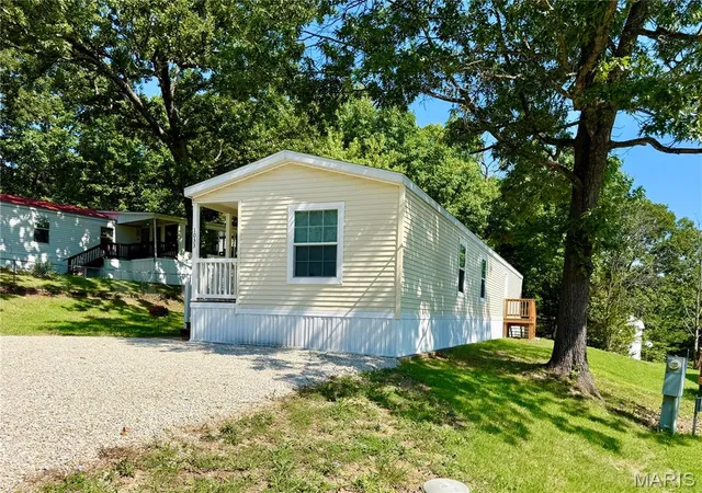 Homes for sale in Festus, MO | 1033 Tatoga, Festus, MO 63028 | MLS# MIS26044922