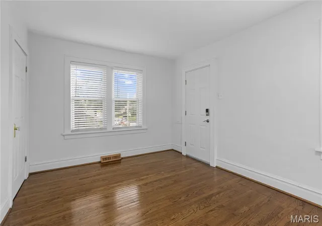 Photo 2 of Single family home for sale at 1272 Pennsylvania Ave, Saint Louis, MO 63130 | MLS# MIS26044936 | Listing updated on 2026-08-11