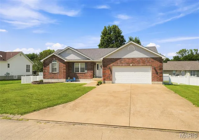 3rd image of 507 Cobblestone Ct, Farmington, MO 63640 | MLS# MIS26044957