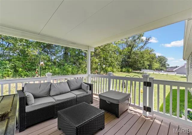 Photo 3 of Sale Pending at 405 Rail Ridge Dr, Troy, MO 63379 | MLS# MIS26044961 | Listing updated on 2026-09-01