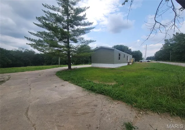 Homes for sale in Moscow Mills, MO | 755 S Chantilly Rd, Moscow Mills, MO 63362 | MLS# MIS26044965