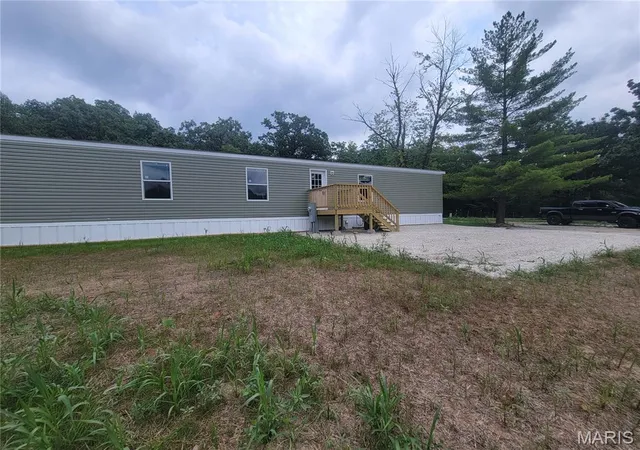 Homes for sale in Moscow Mills, MO | 755 S Chantilly Rd, Moscow Mills, MO 63362 | MLS# MIS26044965