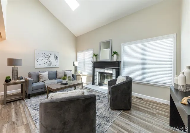 2nd image of 15 Barrington Dr, St Peters, MO 63376 | MLS# MIS26044967
