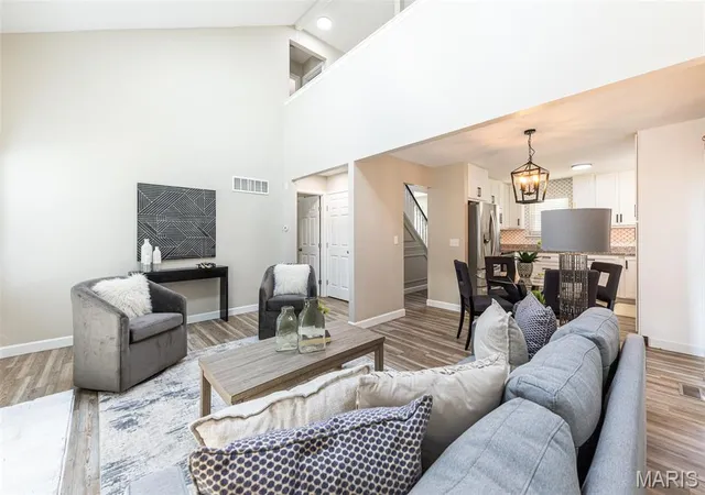 4th image of 15 Barrington Dr, St Peters, MO 63376 | MLS# MIS26044967