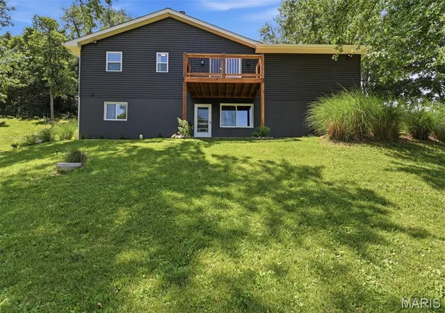 Photo 3 of Single family home for sale at 3532 Circle Dr, Imperial, MO 63052 | MLS# MIS26044971 | Listing updated on 2026-10-05