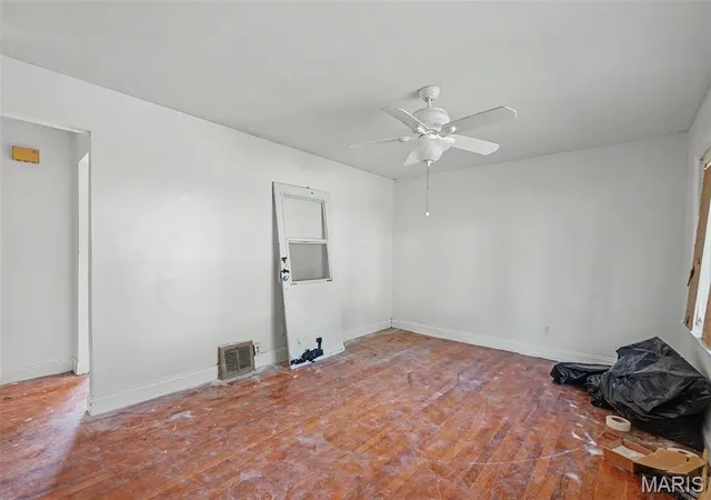 Photo 3 of Single family home for sale at 10068 Stimson Dr, St Louis, MO 63137 | MLS# MIS26044977 | Listing updated on 2026-08-26