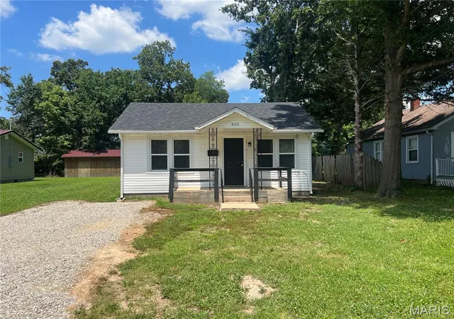 Homes for sale in Lebanon, MO | 503 Hood St, Lebanon, MO 65536 | MLS# MIS26044992