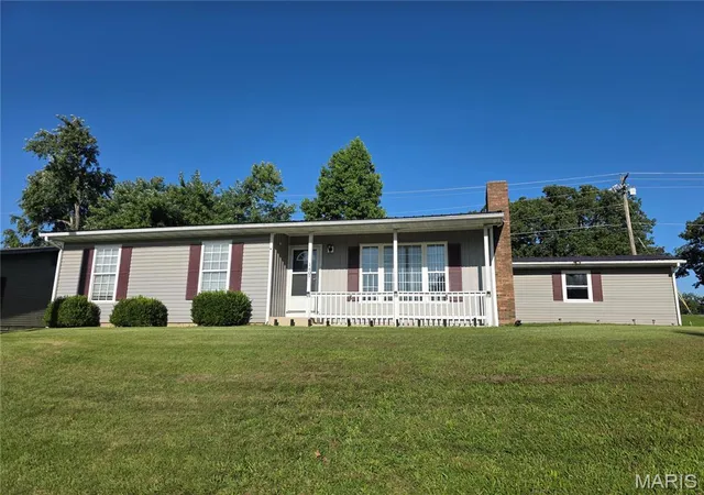 Photo 2 of Single family home for sale at 1605 Mccutchen Rd, Rolla, MO 65401 | MLS# MIS26044995 | Listing updated on 2026-08-31