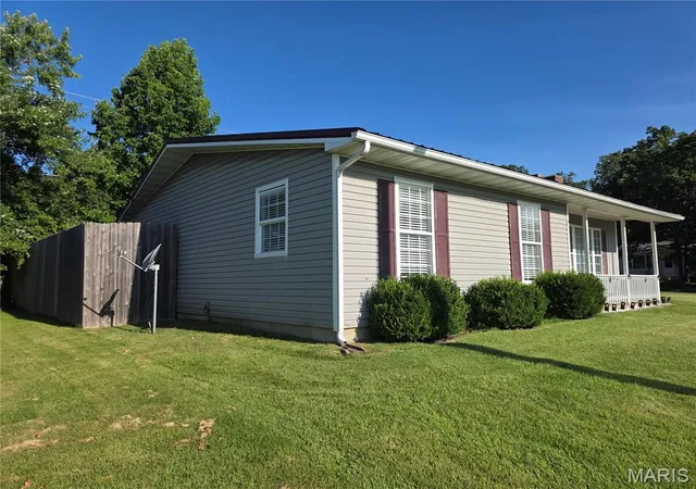 Photo 4 of Single family home for sale at 1605 Mccutchen Rd, Rolla, MO 65401 | MLS# MIS26044995 | Listing updated on 2026-08-31