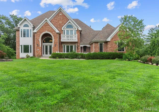 Photo 2 of Sale Pending at 360 Laduemont Dr, Saint Louis, MO 63141 | MLS# MIS26045003 | Listing updated on 2026-08-27