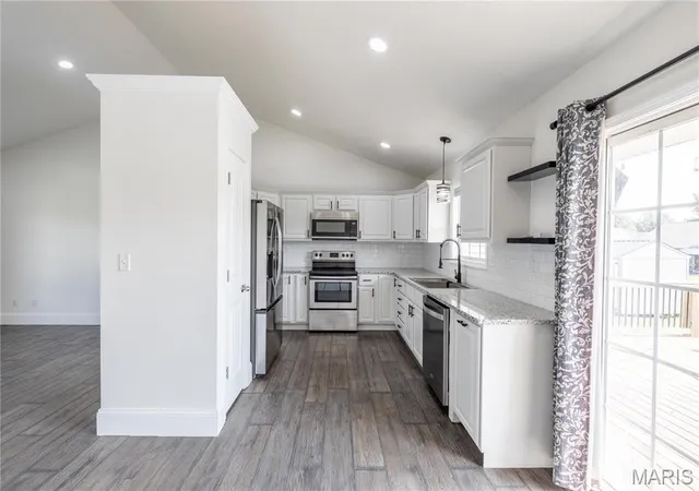 Photo 2 of Single family home for sale at 181 Glen Dr, Jackson, MO 63755 | MLS# MIS26045007 | Listing updated on 2026-09-30