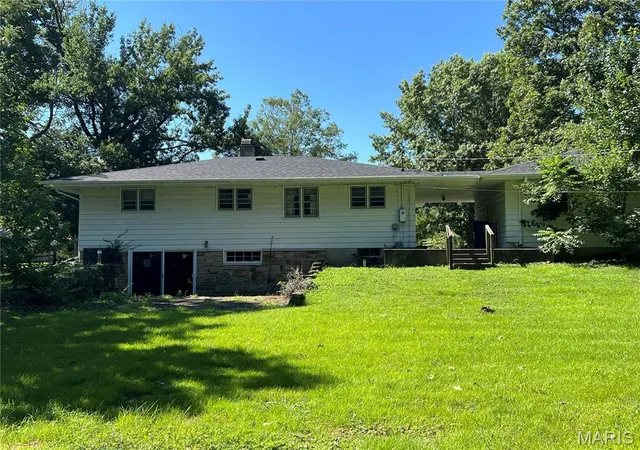 4th image of 715 Susan Esther, Benton, IL 62812 | MLS# MIS26045013