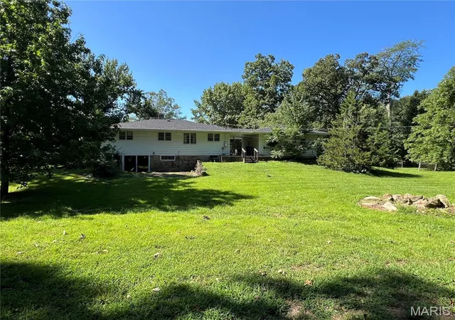5th image of 715 Susan Esther, Benton, IL 62812 | MLS# MIS26045013