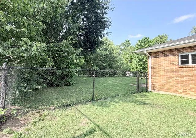 Photo 4 of Single family home for sale at 415 W Maple St, Mexico, MO 65265 | MLS# MIS26045024 | Listing updated on 2026-07-16
