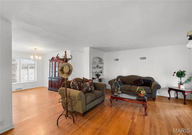 Homes for sale in Hayti, MO | 110 E Main St, Hayti, MO 63851 | MLS# MIS26045028