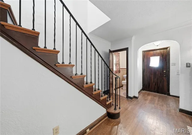 Photo 3 of Single family home for sale at 7405 Huntington Dr, Saint Louis, MO 63121 | MLS# MIS26045032 | Listing updated on 2026-08-21