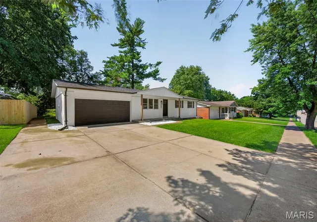 3rd image of 11214 Terry Ave, Bridgeton, MO 63044 | MLS# MIS26045046