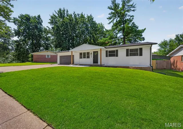 4th image of 11214 Terry Ave, Bridgeton, MO 63044 | MLS# MIS26045046