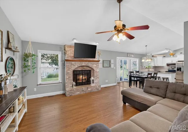 Photo 3 of Sale Pending at 5217 Summerfield Dr, Imperial, MO 63052 | MLS# MIS26045050 | Listing updated on 2026-08-26