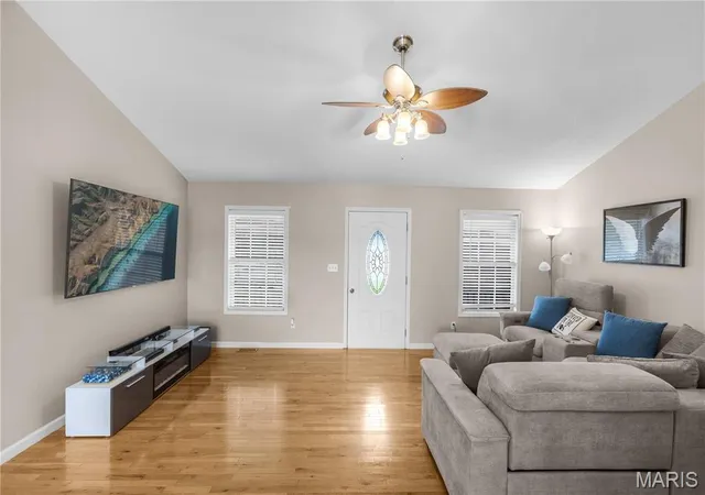 Photo 4 of Single family home for sale at 385 Spring Hill Rd, Jackson, MO 63755 | MLS# MIS26045065 | Listing updated on 2026-09-29