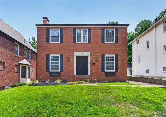 Photo 1 of Single family home for sale at 7324 Northmoor Dr, Saint Louis, MO 63105 | MLS# MIS26045070 | Listing updated on 2026-09-14