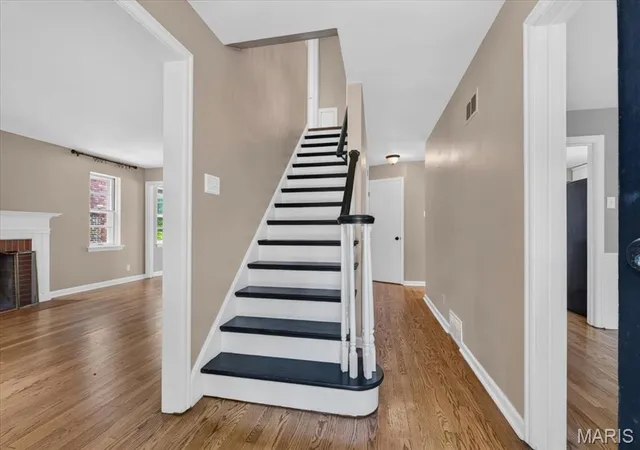 Photo 4 of Single family home for sale at 7324 Northmoor Dr, Saint Louis, MO 63105 | MLS# MIS26045070 | Listing updated on 2026-09-14