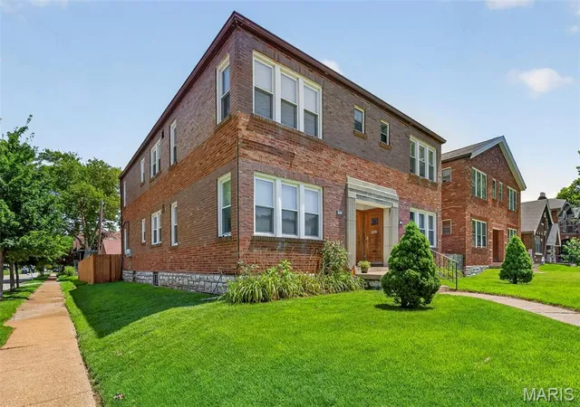 3rd image of 3967 Fillmore St, Saint Louis, MO 63116 | MLS# MIS26045072